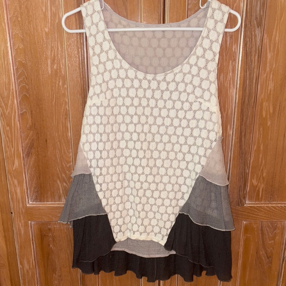 Areve Cream Asymmetrical Tiered Sleeveless Tank Top
